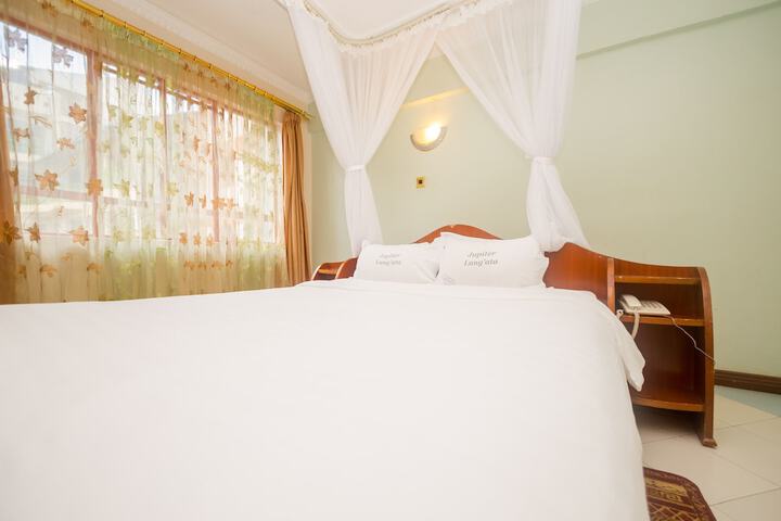 Room 7 of 24