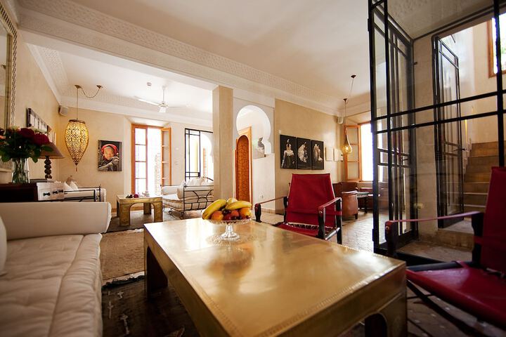 Entrance & Lobby