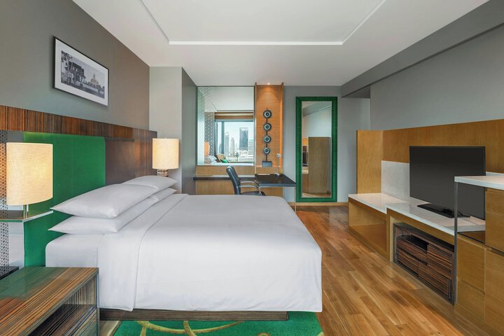 Room 19 of 122