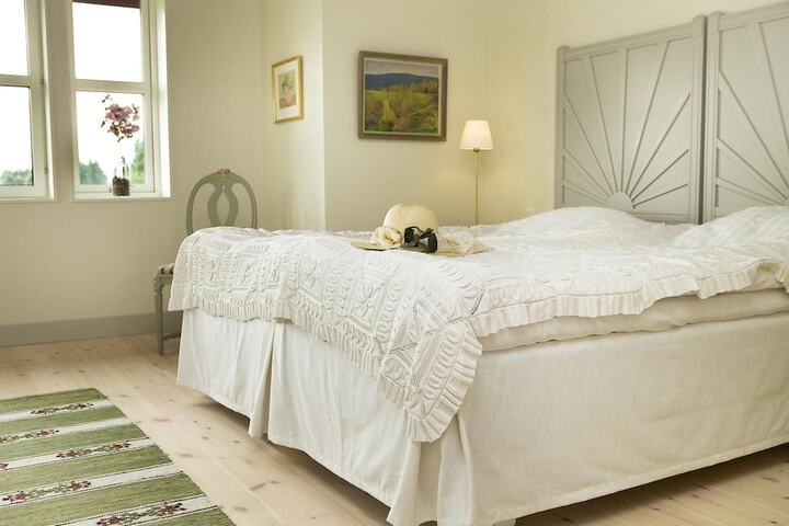 Room 10 of 54
