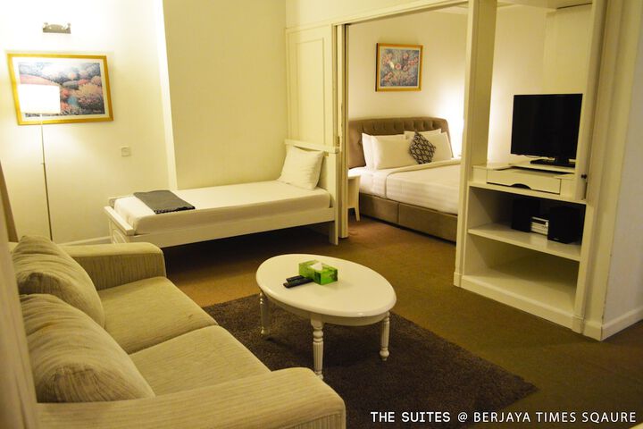 Room 5 of 82
