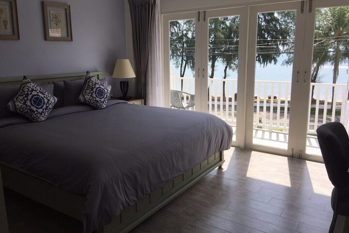 Room 2 of 52
