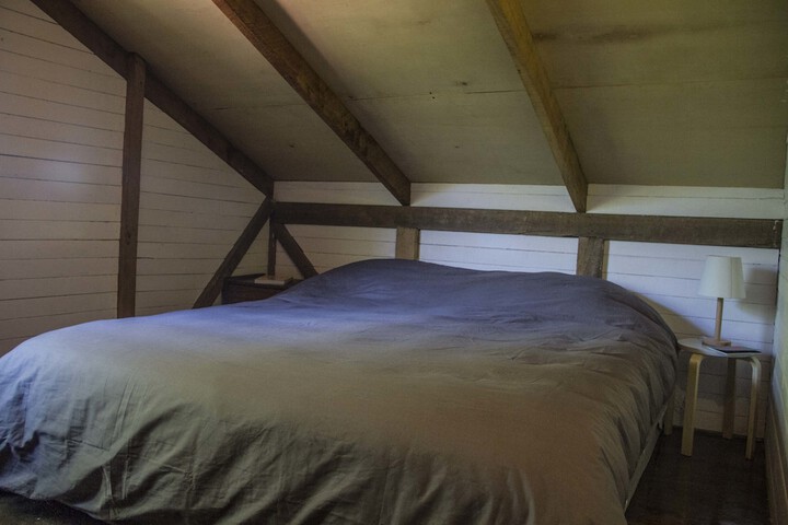 Room 9 of 34