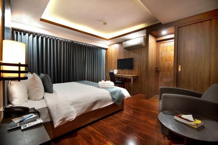 Room 8 of 23