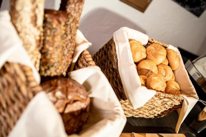 General 6 of 84