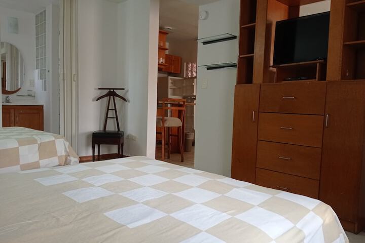 Room 2 of 35