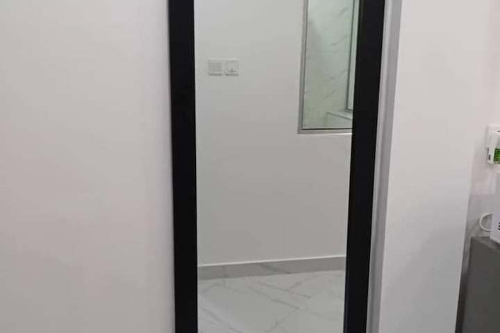 Room 21 of 43