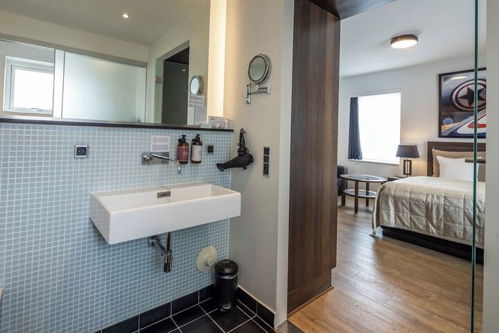 Room 40 of 111