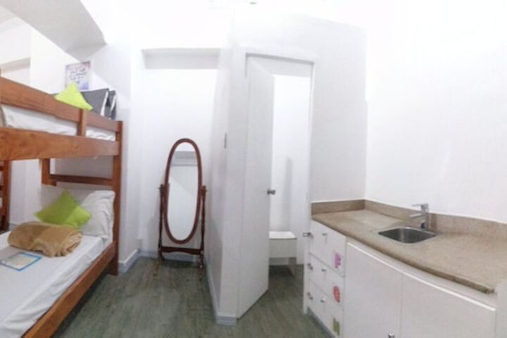 Room 48 of 59