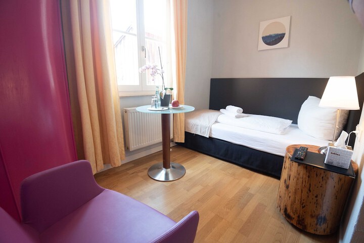 Room 12 of 26