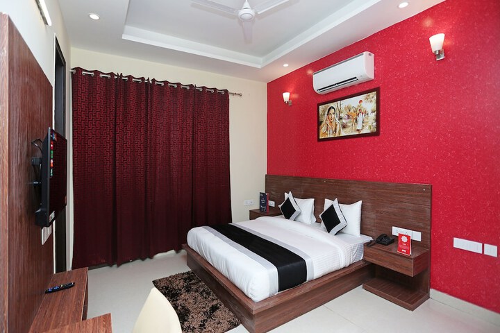 Room 4 of 23