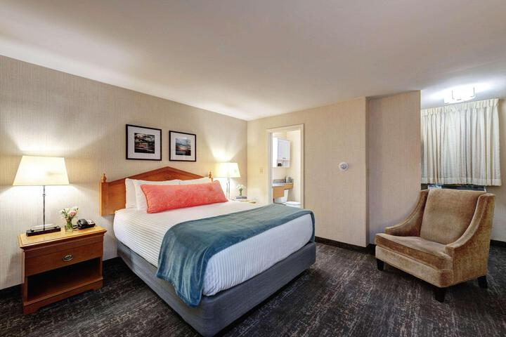 2 Queen Beds Efficiency Upgrade (16 of 17)