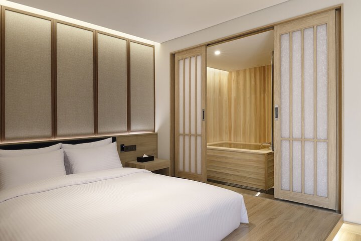 Room 16 of 144