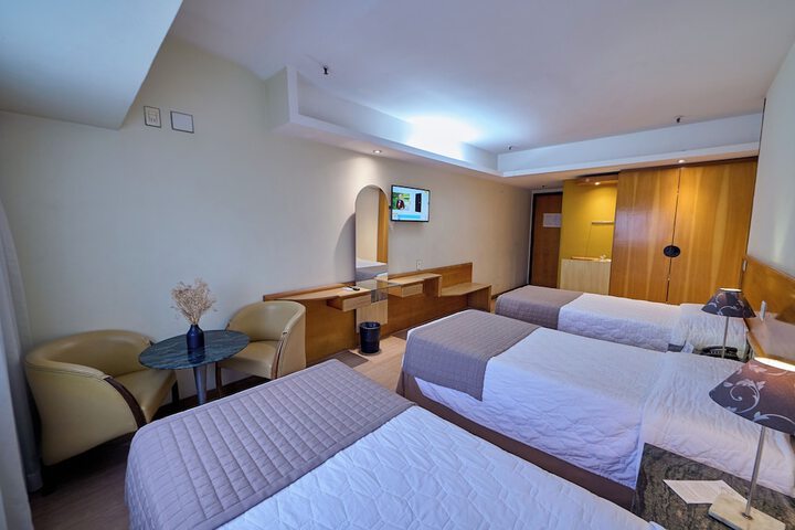 Room 37 of 144