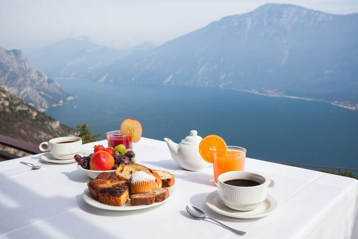 Breakfast/Coffee Service 55 of 73