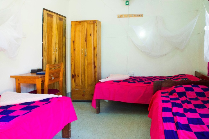 Room 6 of 35