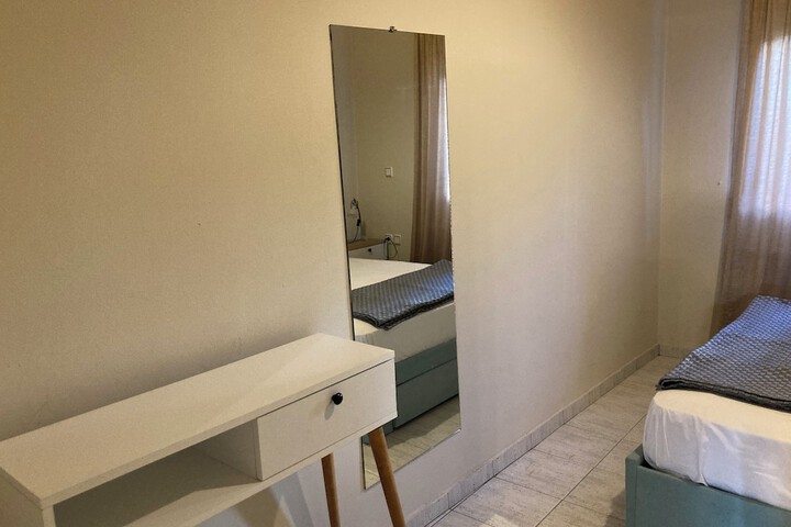 Room 9 of 31