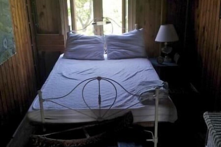Room 5 of 19