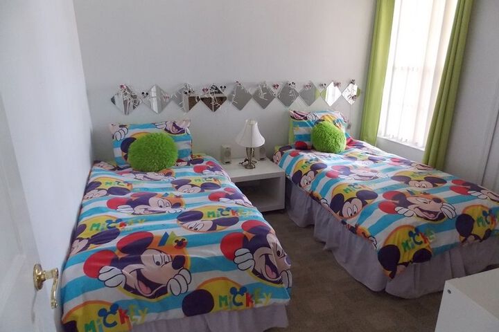 Room 27 of 195
