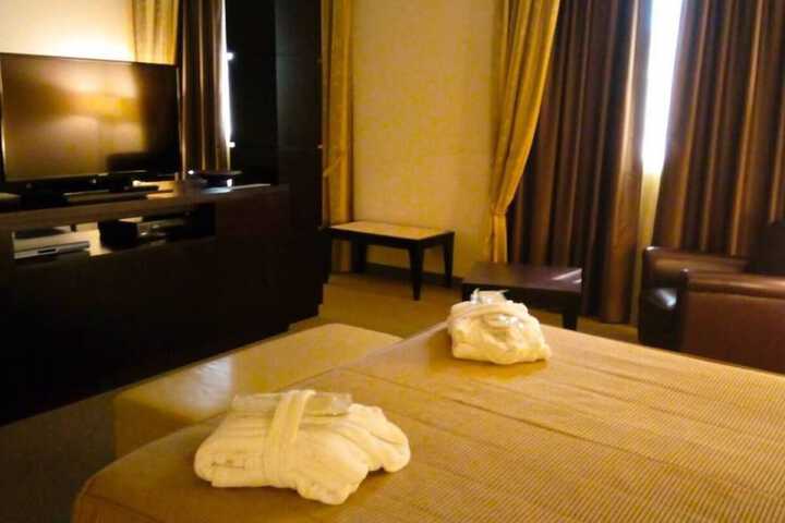 Room amenity