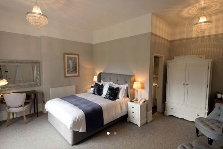 Room 73 of 165