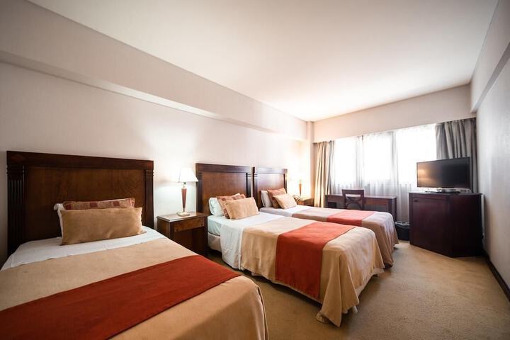 Room 27 of 39