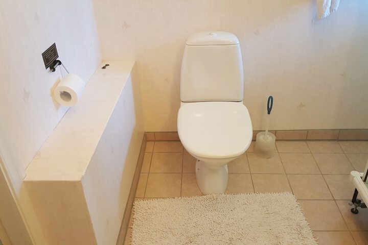 Room 15 of 32