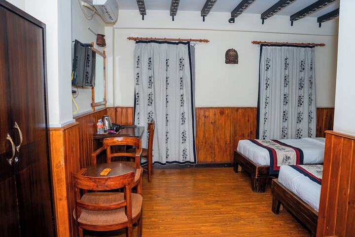 Room 7 of 42
