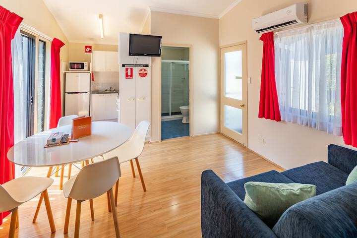 Room 96 of 213