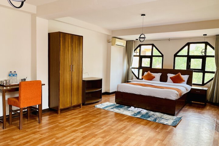 Room 27 of 127