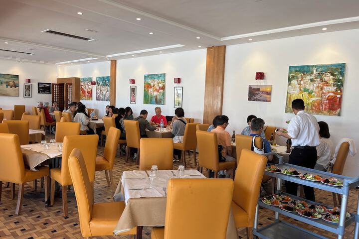 Dining Photos