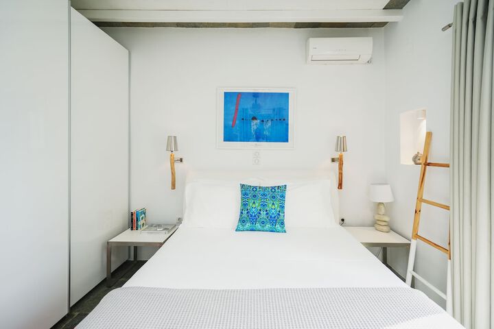 Room 8 of 91