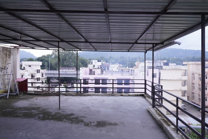 Terrace/Patio 12 of 18
