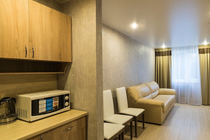 Room 14 of 28