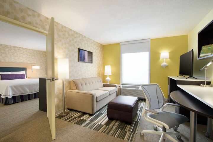 Room 10 of 43