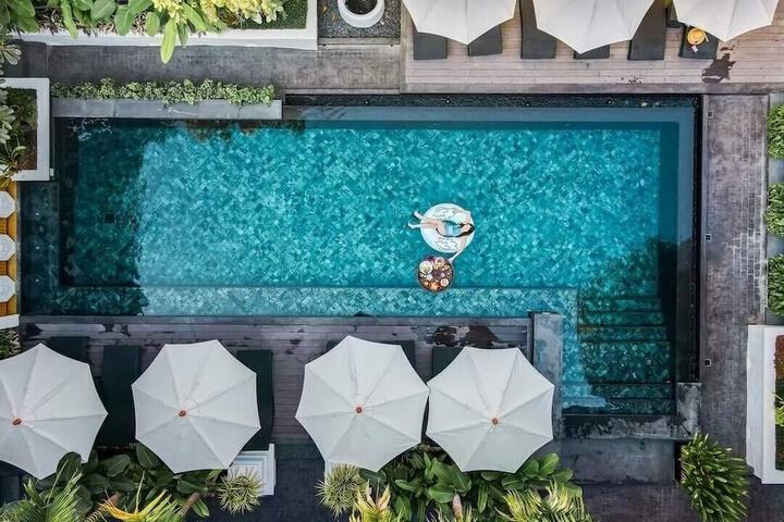 Pool 39 of 51
