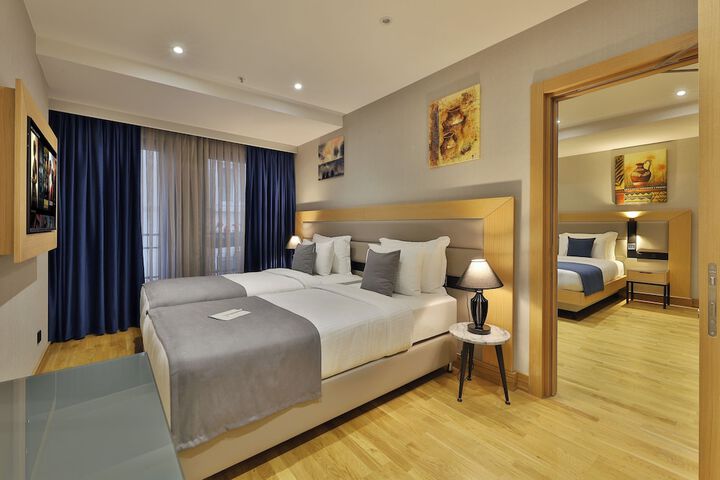 Room 35 of 63