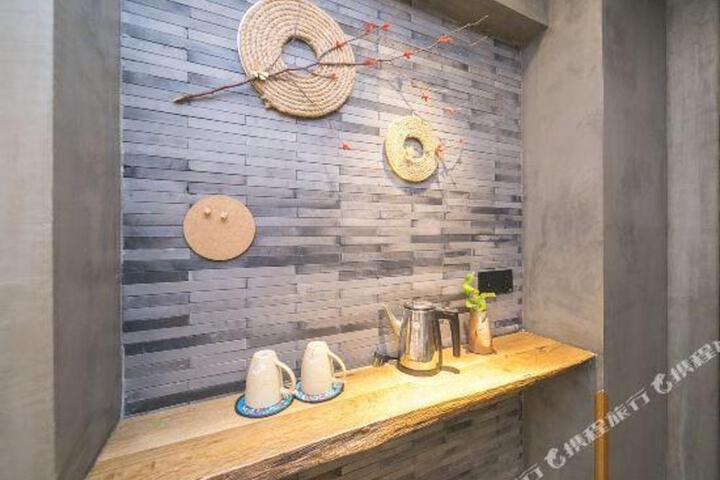 PM Hotel (Changsha Songya Hunan Metro Station)