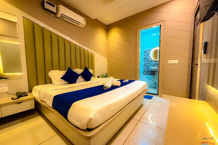 Room 51 of 58