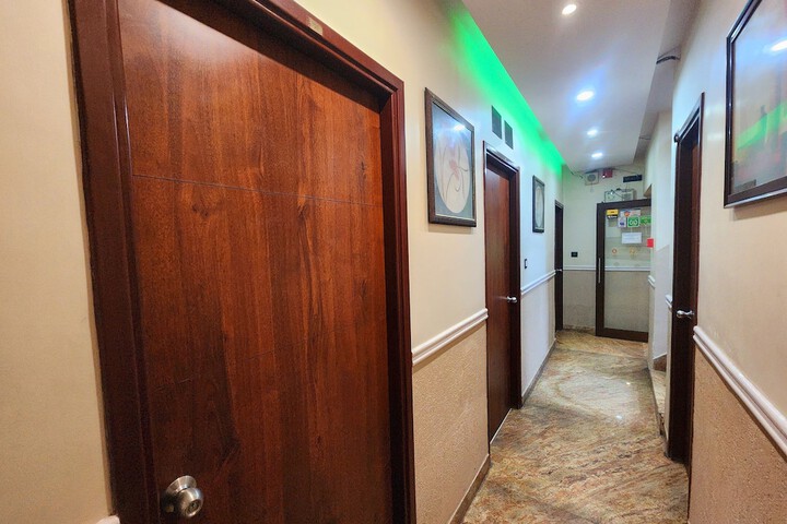 Entrance & Lobby