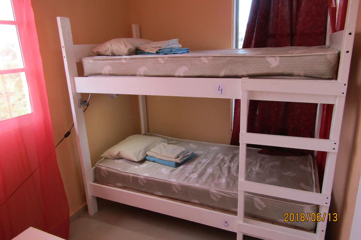 Room 4 of 10