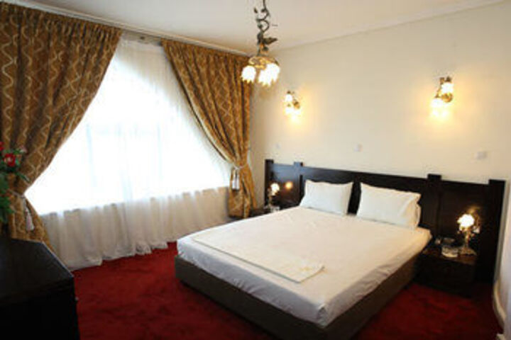 Room 7 of 20