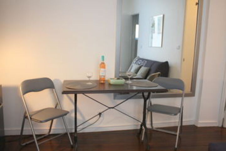 Room 9 of 13