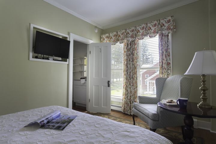 Room 21 of 48