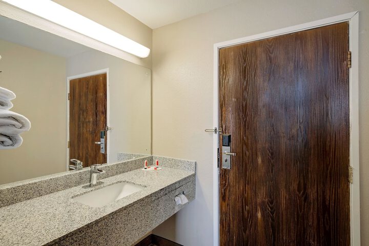 Bathroom sink