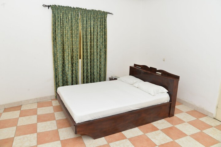 Room 15 of 30