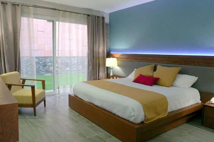 Room 10 of 64