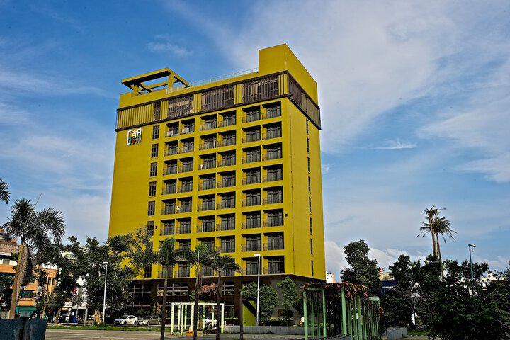 Hotel 93 of 97