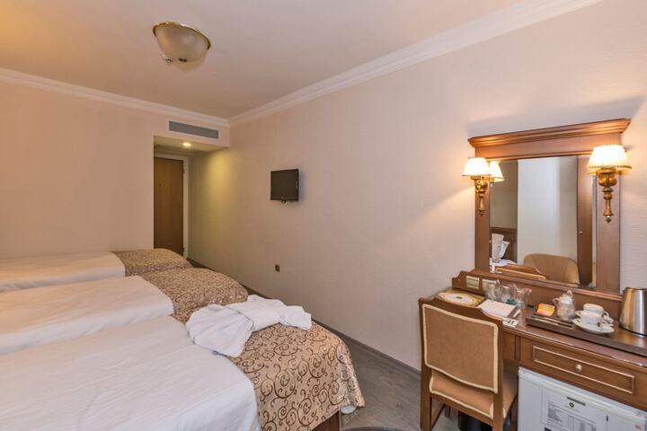 Room 14 of 52