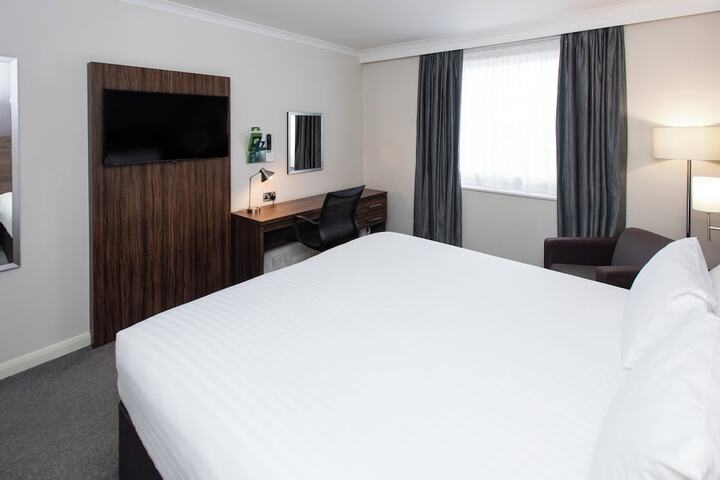 Room 47 of 177